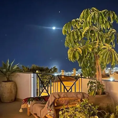 Private Pool Panoramic Views 阿德耶