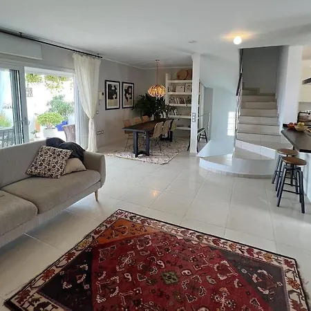 Private Pool Panoramic Views 别墅 阿德耶