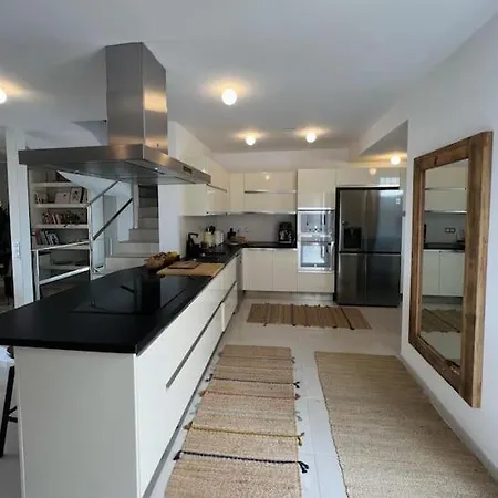 Private Pool Panoramic Views 别墅 阿德耶