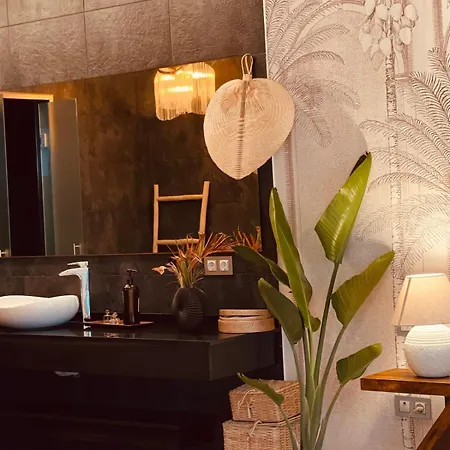 Private Pool Panoramic Views 别墅